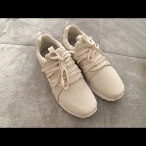 ASICS Tiger slightly used 8.5 women’s